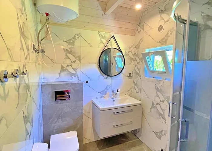 Letniskowe - Lesne Zacisze Lodge *